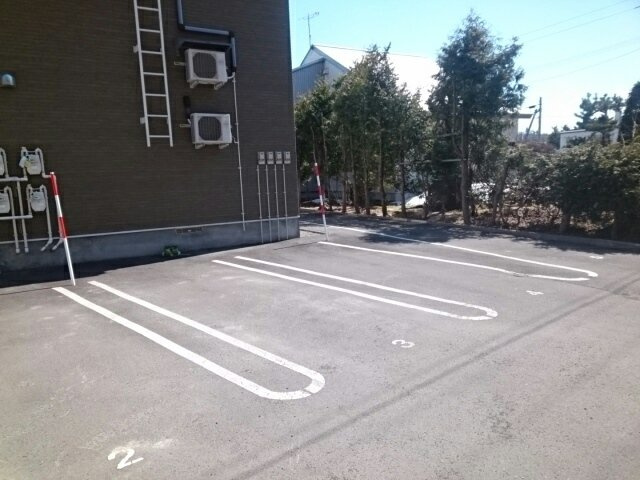 ガーデンヒルズの駐車場|駐車場に車を止められます