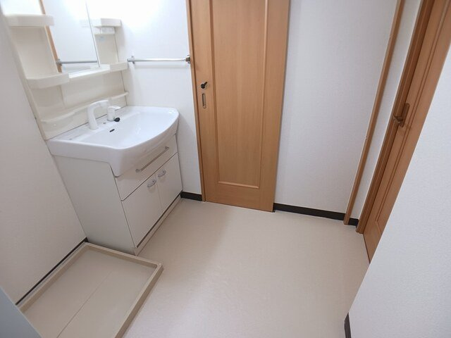 サニーイーストの洗面所|コンパクトで使いやすい洗面所