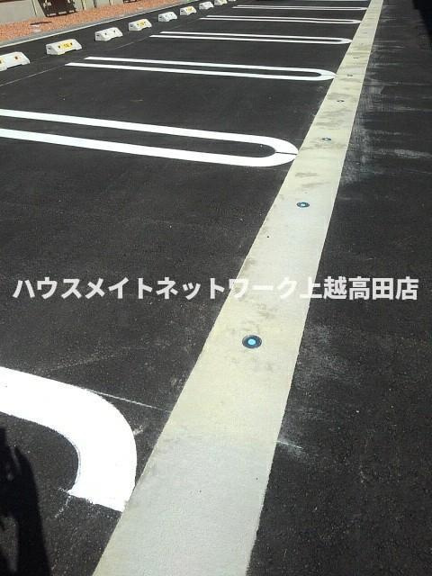 メルティー・アイⅣ　Ａの駐車場|駐車場