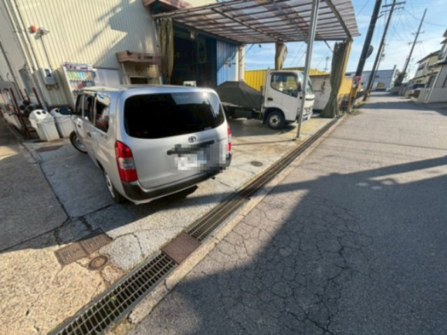 宇頭町工場1の駐車場