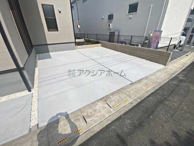 所沢市北秋津・全2棟　新築一戸建　1号棟の駐車場|カースペース並列2台