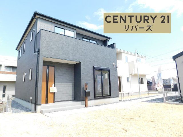 愛西市佐屋町新田の新築一戸建の外観|☆２号棟☆ 　５ＬＤＫ！　いつでもご案内出来ます♪（お問合せ当日、平、水曜、夜間でもＯＫ）　名鉄尾西線「佐屋」駅徒歩７分！　敷地７７．１１坪！　駐車４台可！　南面に広い庭付き♪　ＷＩＣ３ヵ所完備！