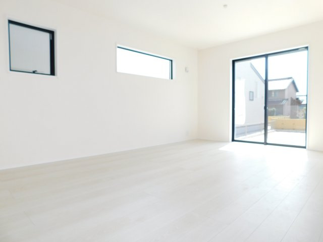 愛西市佐屋町新田の新築一戸建の居間・リビング|◇リビング◇　　南面で明るいリビング１７．７帖　心地の良い開放感のあるリビング♪