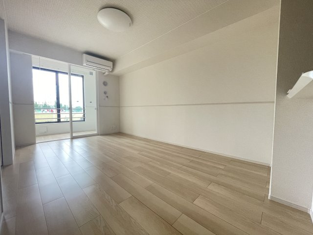 デリス・シャルマンⅡの内装