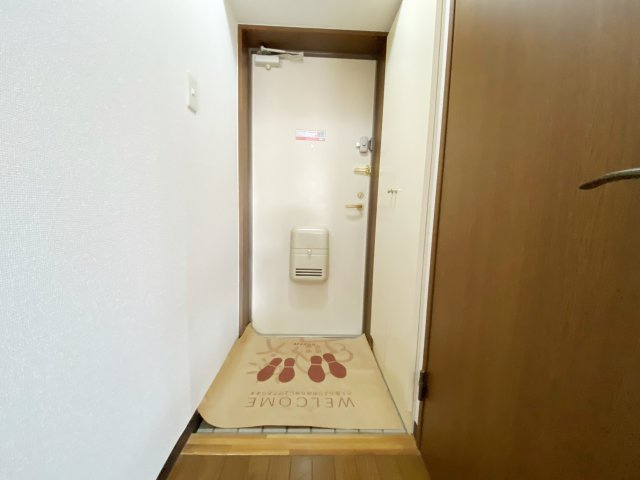 ＵＮＩＴＥ（ユナイト）の玄関|別号室の参考写真です。