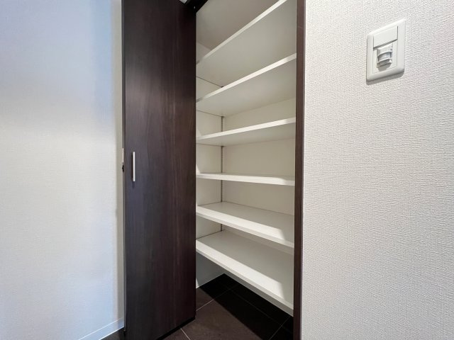 ラクラス堺筋本町の収納