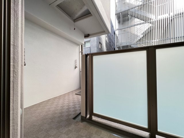 ラクラス堺筋本町のバルコニー