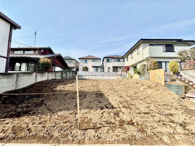 杉並区下井草3丁目  新築戸建　全3棟の外観|2026.03.30撮影

現地ご見学希望・資料請求などお気軽にお問い合わせ下さい！
03-5990-5201