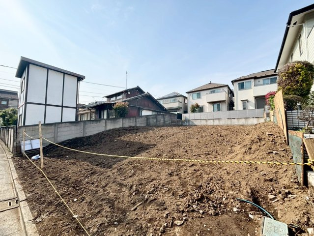 杉並区下井草3丁目  新築戸建　全3棟の外観|2026.03.30撮影

現地ご見学希望・資料請求などお気軽にお問い合わせ下さい！
03-5990-5201