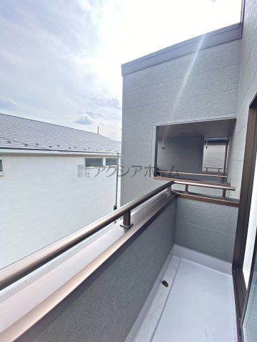 所沢市北秋津・全2棟　新築一戸建　2号棟のバルコニー