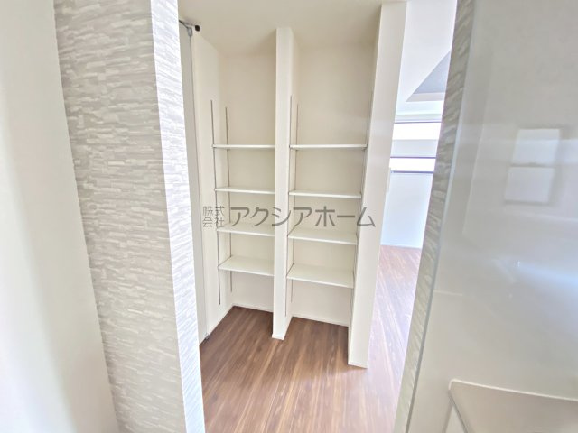 所沢市北秋津・全2棟　新築一戸建　2号棟の収納|リビング収納