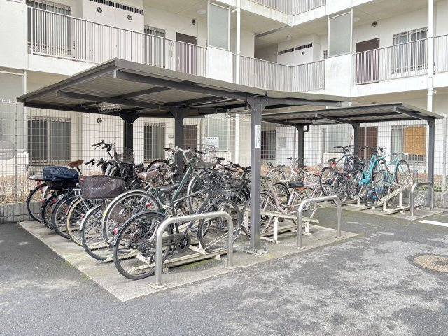 パレステージ本厚木の駐輪場