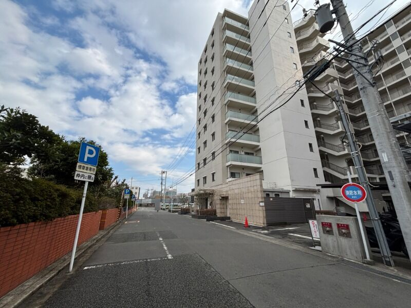 パレステージ本厚木の外観