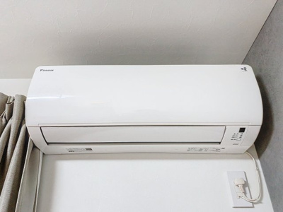 【設備】 | リトルガーデン | エアコン　同建物1LDKのお部屋の写真です。
