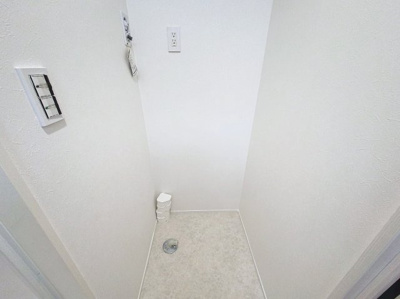 【設備】 | リトルガーデン | 室内洗濯機置き場　同建物1LDKのお部屋の写真です。