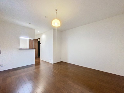 【居間・リビング】 | リトルガーデン | 同建物1LDKのお部屋の写真です。