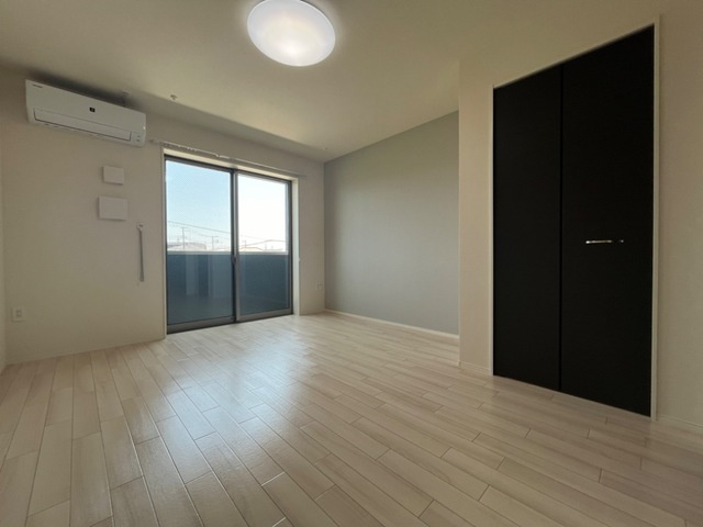 ムーンガーデンの洋室