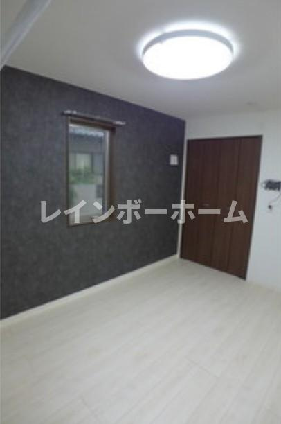 エルスタンザ本八幡の居間・リビング