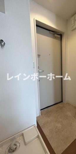 エルスタンザ本八幡の玄関