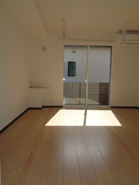 グランドガーデンの居間・リビング