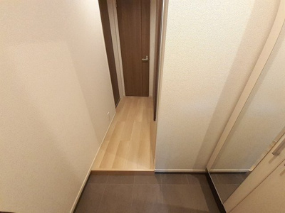 【玄関】 | アーバンウッド