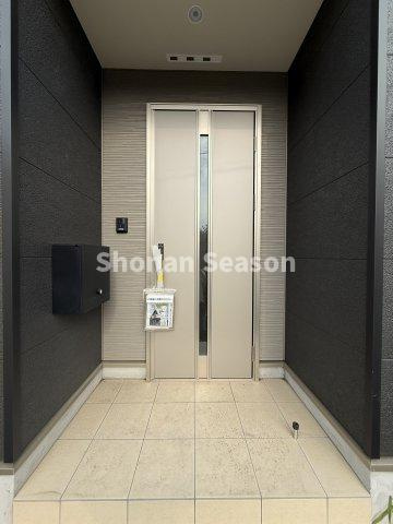 【玄関】 | 内覧の際には新生活をイメージしながら隅々までご覧くださいね☆