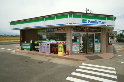 【周辺】 | ライト | ファミリーマート佐波東店まで300m