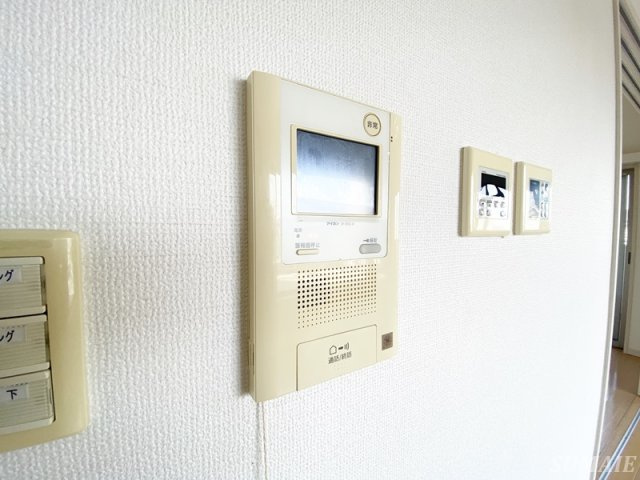 ステージファースト東十条のセキュリティ|モニター付きインターホンです☆