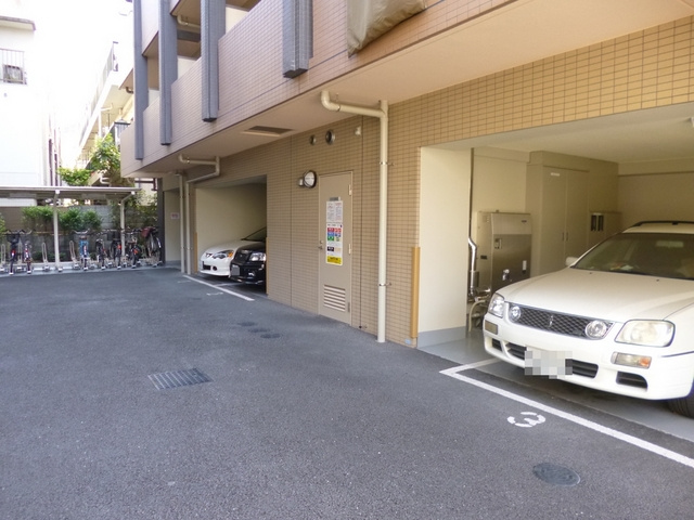 ステージファースト東十条の駐車場|駐車場あります