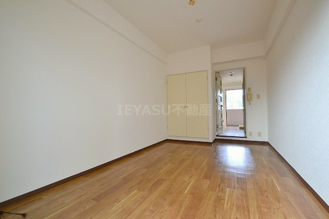 サテライト観音の居間・リビング