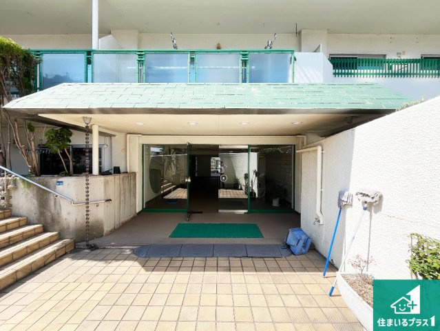 歌敷山ダイヤハイツのその他共用部分|共用部（外玄関）