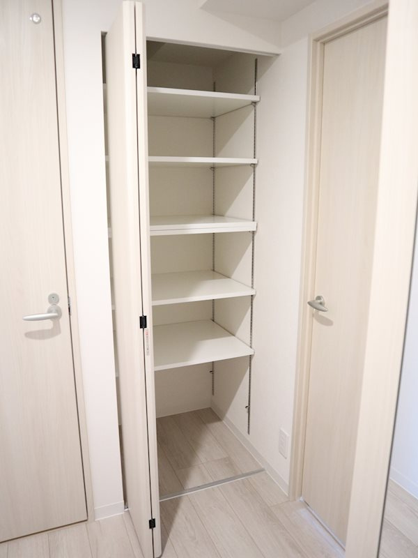 小西ビルの収納