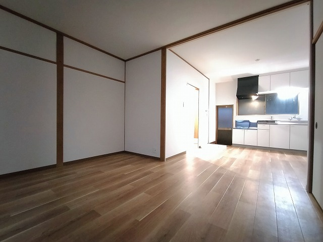 神戸市長田区五番町３丁目の一戸建ての居間・リビング