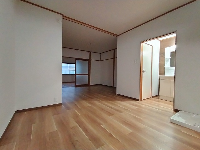 神戸市長田区五番町３丁目の一戸建ての居間・リビング