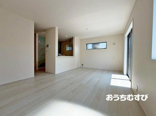 春日井市坂下町（全2棟）の居間・リビング