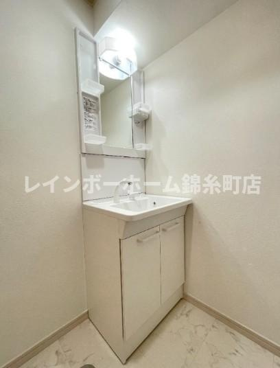 江戸川区松島４丁目のアパートの独立洗面台|※別部屋参照写真となります。