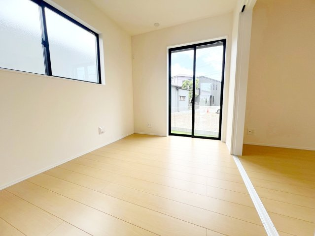 島田市御仮屋町　全2棟／の洋室