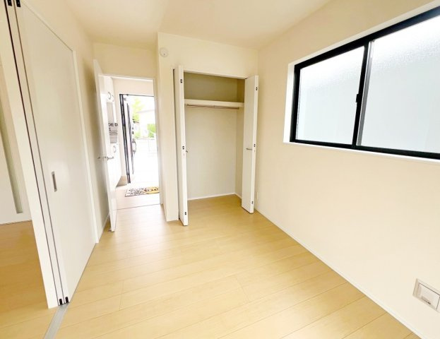 島田市御仮屋町　全2棟／の洋室