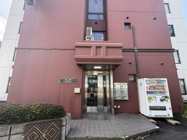TYG第2泉町ビルのエントランス