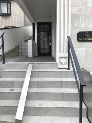 【エントランス】 | Ｍレジデンス