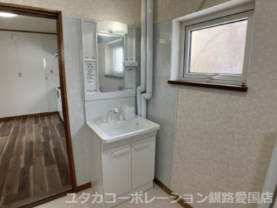 【独立洗面台】 | ◆収益物件◆宮本1丁目3-52借家 | シャワー付き洗面台◆