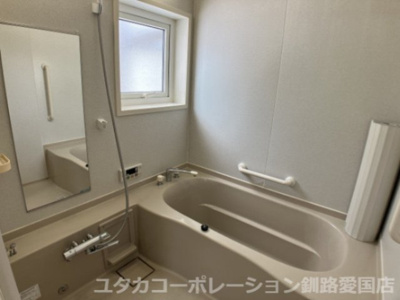 【浴室】 | ◆収益物件◆宮本1丁目3-52借家 | ゆったりとバスタイムを過ごせそうです…☆