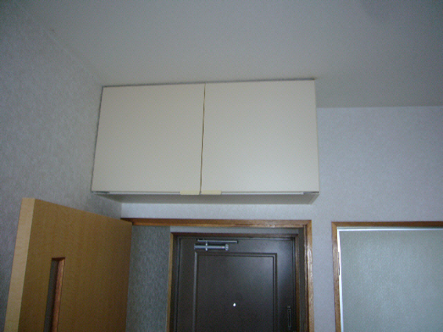 コートチェルシーの収納