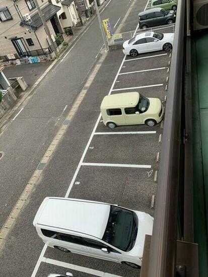 Limpia村瀬の駐車場