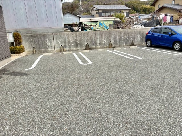 K&YⅢの駐車場