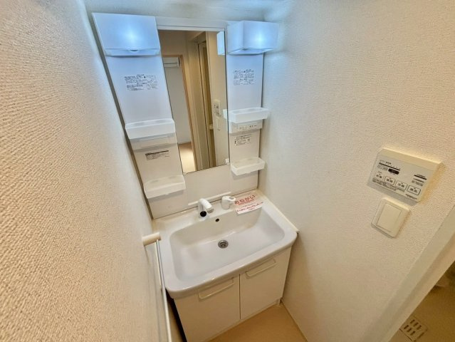 K&YⅢの独立洗面台