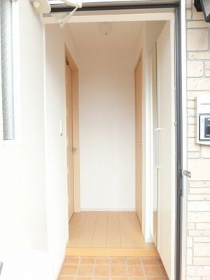 【玄関】 | ボヌール森岡参番館 | 玄関です