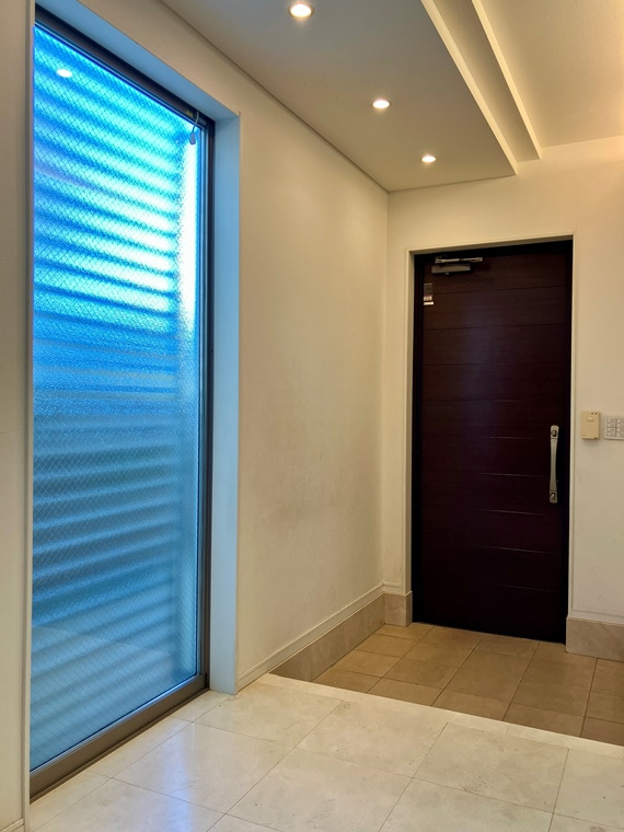 東玉川戸建の玄関