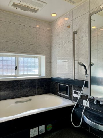 東玉川戸建の浴室