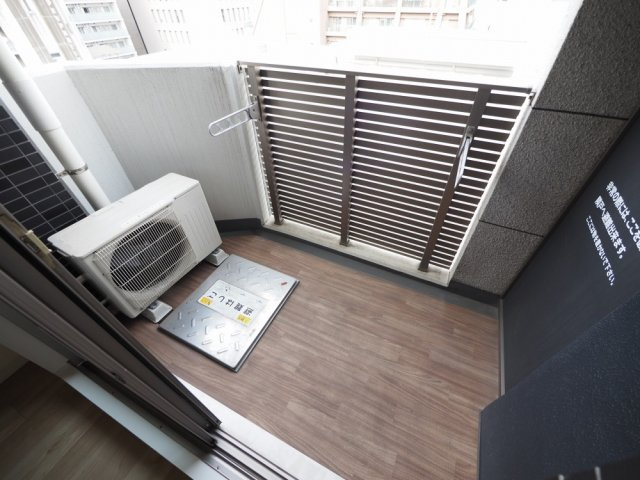 プレサンス本町エクストラのバルコニー